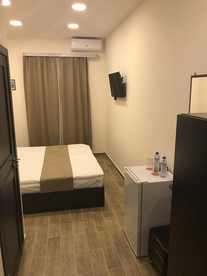 5 Rooms Mini-Hotel & Tours Ереван Екстериор снимка