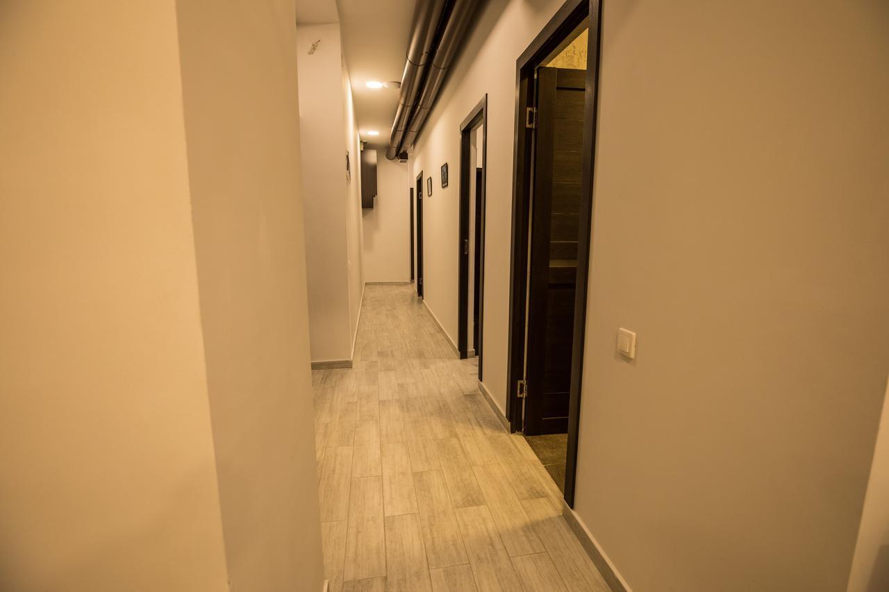 5 Rooms Mini-Hotel & Tours Ереван Екстериор снимка